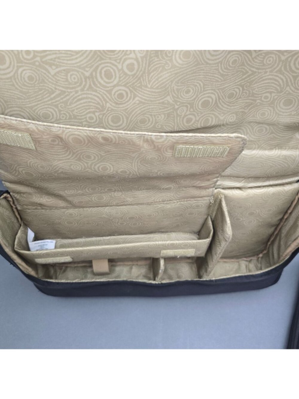 PowerA Zelda Breath Of The Wild Switch Messenger Bag Case 10" w/ Strap - Picture 9 of 16